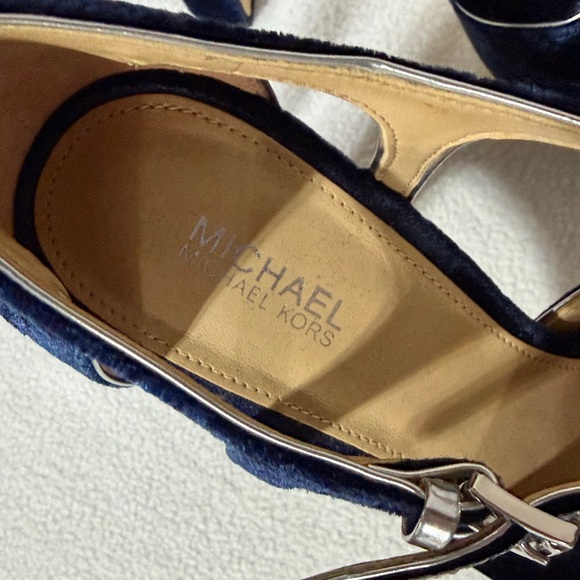 Michael Kors Dark Blue Velvet Heels - Picture 5 of 7